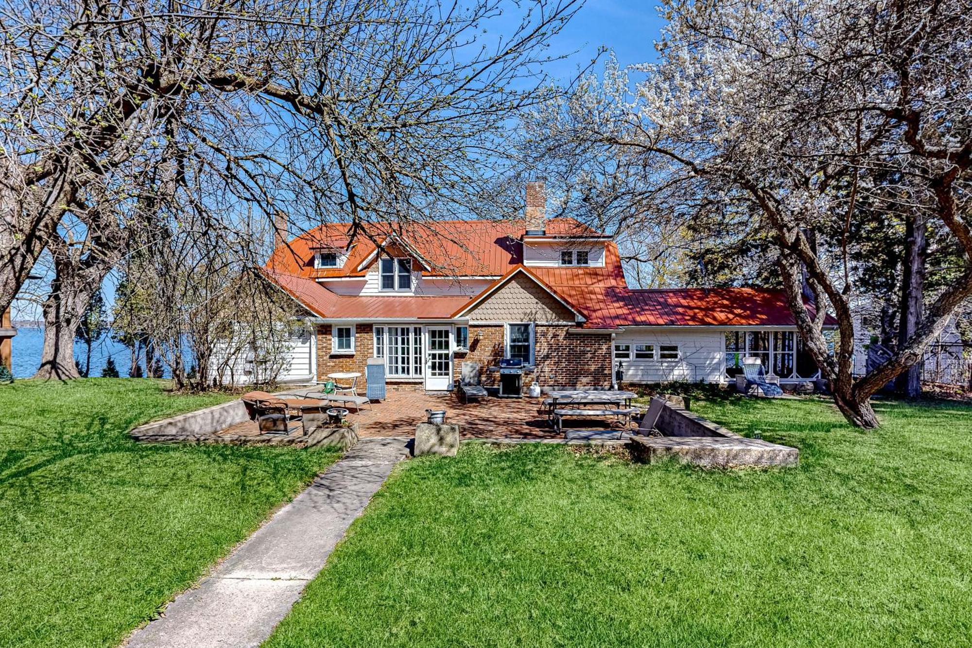 Вилла Antique Lake Front Getaway- The Lake House Ripon Экстерьер фото